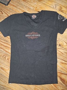 Harley-Davidson Black V-Neck Logo Tee Small